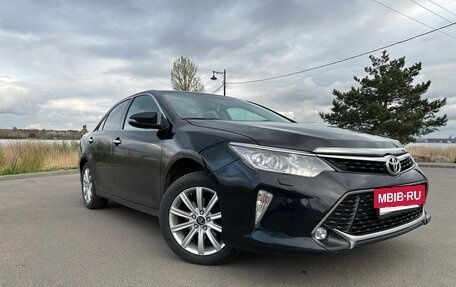 Toyota Camry, 2018 год, 2 350 000 рублей, 2 фотография