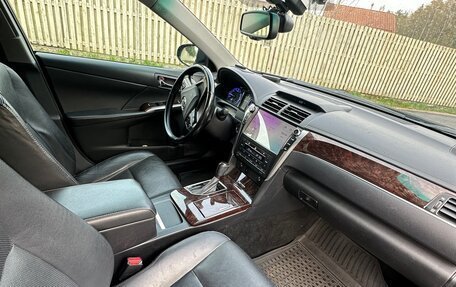 Toyota Camry, 2018 год, 2 350 000 рублей, 11 фотография