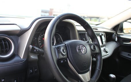 Toyota RAV4, 2015 год, 2 950 000 рублей, 8 фотография