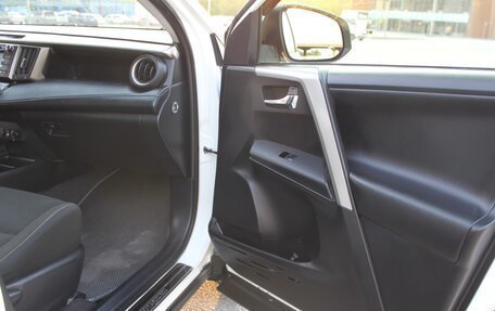 Toyota RAV4, 2015 год, 2 950 000 рублей, 11 фотография