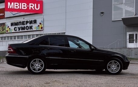 Mercedes-Benz C-Класс, 2005 год, 700 000 рублей, 4 фотография