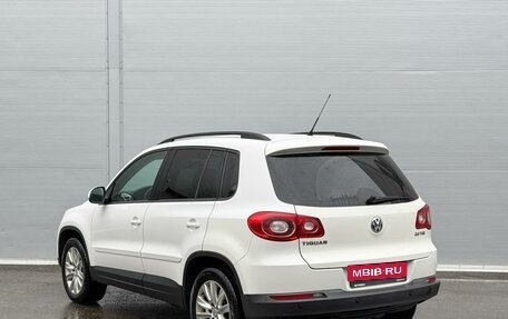 Volkswagen Tiguan I, 2009 год, 935 000 рублей, 2 фотография