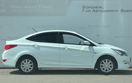 Hyundai Solaris II рестайлинг, 2015 год, 768 000 рублей, 3 фотография