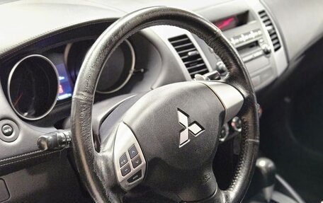 Mitsubishi Outlander III рестайлинг 3, 2011 год, 1 100 000 рублей, 9 фотография