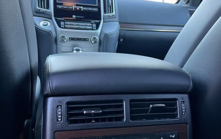 Toyota Land Cruiser 200, 2020 год, 8 600 000 рублей, 8 фотография