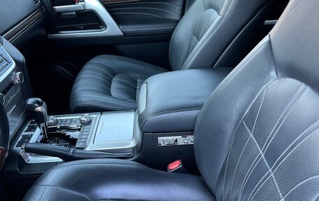 Toyota Land Cruiser 200, 2020 год, 8 600 000 рублей, 9 фотография