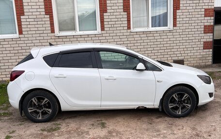 Opel Astra J, 2011 год, 800 000 рублей, 4 фотография