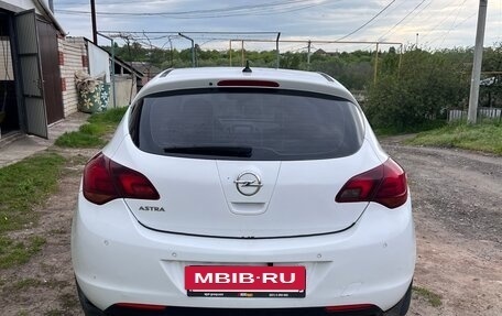 Opel Astra J, 2011 год, 800 000 рублей, 5 фотография