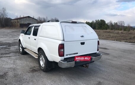 Nissan NP300, 2014 год, 1 250 000 рублей, 3 фотография