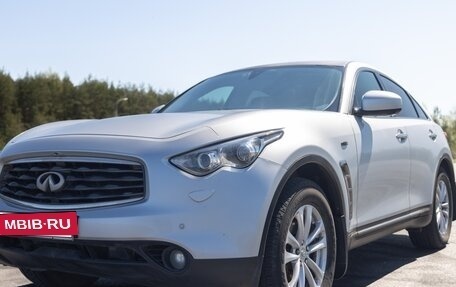 Infiniti FX II, 2009 год, 1 550 000 рублей, 3 фотография