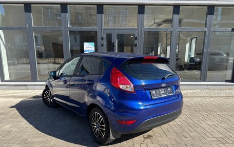 Ford Fiesta, 2015 год, 950 000 рублей, 2 фотография