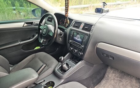 Volkswagen Jetta VI, 2012 год, 960 000 рублей, 4 фотография