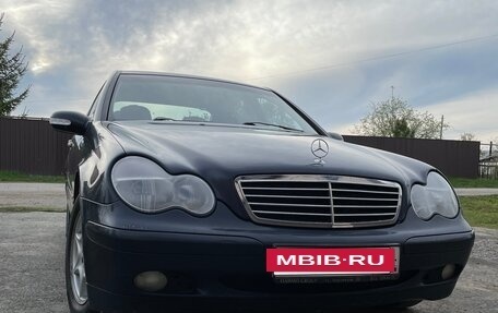 Mercedes-Benz C-Класс, 2003 год, 690 000 рублей, 5 фотография