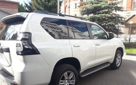 Toyota Land Cruiser Prado 150 рестайлинг 2, 2021 год, 6 590 000 рублей, 5 фотография