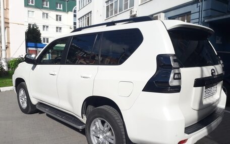 Toyota Land Cruiser Prado 150 рестайлинг 2, 2021 год, 6 590 000 рублей, 3 фотография
