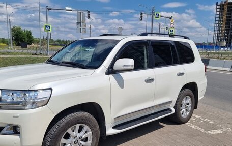 Toyota Land Cruiser 200, 2016 год, 5 990 000 рублей, 4 фотография