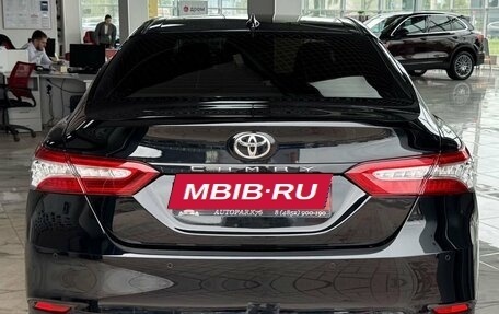 Toyota Camry, 2021 год, 2 800 000 рублей, 6 фотография