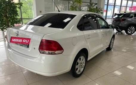 Volkswagen Polo VI (EU Market), 2011 год, 700 000 рублей, 5 фотография