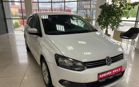 Volkswagen Polo VI (EU Market), 2011 год, 700 000 рублей, 3 фотография