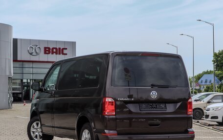 Volkswagen Caravelle T6 рестайлинг, 2018 год, 2 695 000 рублей, 4 фотография