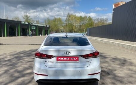 Hyundai Elantra VI рестайлинг, 2018 год, 1 600 000 рублей, 4 фотография