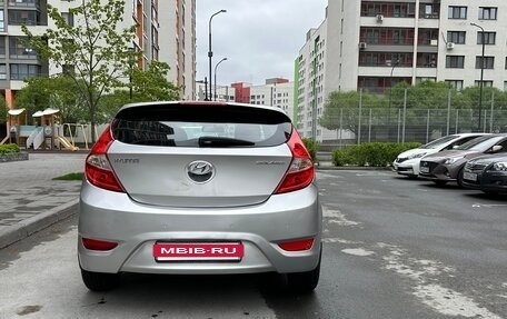 Hyundai Solaris II рестайлинг, 2013 год, 800 000 рублей, 6 фотография