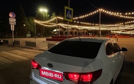 KIA Rio III рестайлинг, 2015 год, 930 000 рублей, 4 фотография