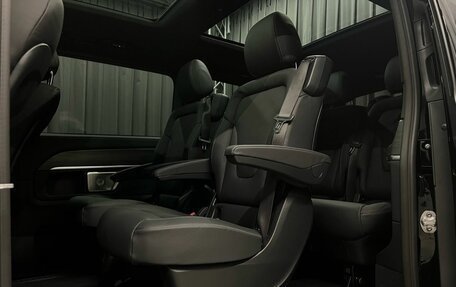 Mercedes-Benz V-Класс, 2024 год, 14 300 000 рублей, 13 фотография