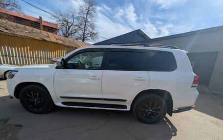 Toyota Land Cruiser 200, 2017 год, 5 900 000 рублей, 8 фотография