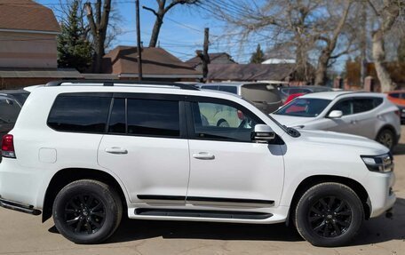 Toyota Land Cruiser 200, 2017 год, 5 900 000 рублей, 7 фотография