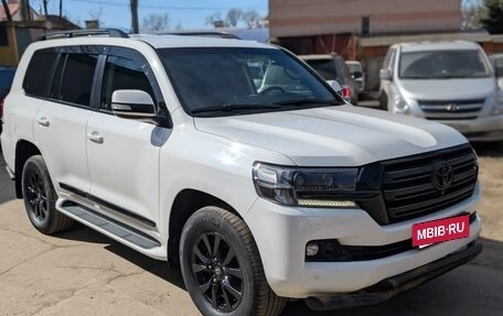 Toyota Land Cruiser 200, 2017 год, 5 900 000 рублей, 5 фотография