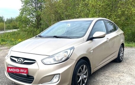 Hyundai Solaris II рестайлинг, 2011 год, 750 000 рублей, 2 фотография