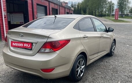 Hyundai Solaris II рестайлинг, 2011 год, 750 000 рублей, 5 фотография