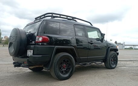 Toyota FJ Cruiser, 2012 год, 4 800 000 рублей, 3 фотография