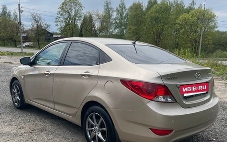 Hyundai Solaris II рестайлинг, 2011 год, 750 000 рублей, 6 фотография
