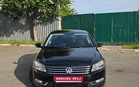 Volkswagen Passat B7, 2011 год, 1 300 000 рублей, 2 фотография