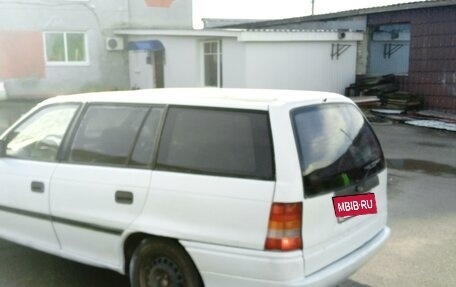 Opel Astra F, 1993 год, 150 000 рублей, 4 фотография