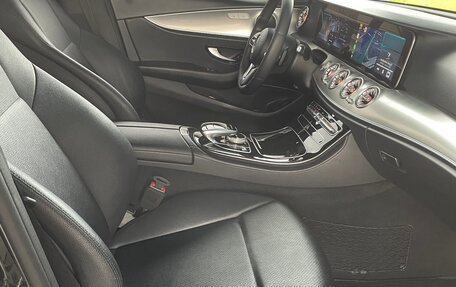 Mercedes-Benz E-Класс, 2019 год, 3 299 000 рублей, 7 фотография