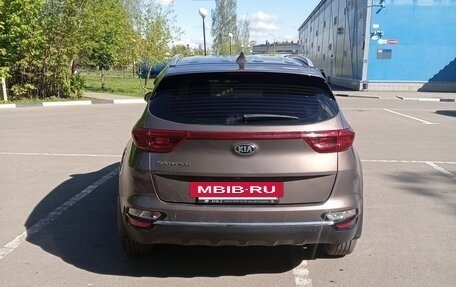 KIA Sportage IV рестайлинг, 2020 год, 2 700 000 рублей, 2 фотография