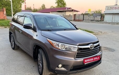 Toyota Highlander III, 2014 год, 3 200 000 рублей, 4 фотография