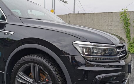 Volkswagen Tiguan II, 2018 год, 3 099 999 рублей, 5 фотография