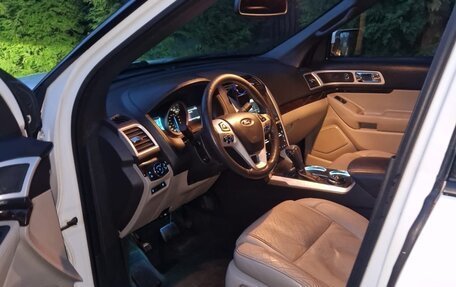 Ford Explorer VI, 2014 год, 1 750 000 рублей, 11 фотография