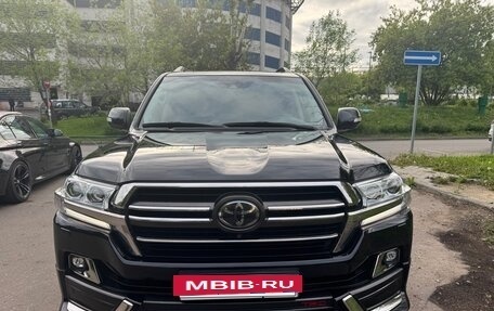 Toyota Land Cruiser 200, 2019 год, 8 750 000 рублей, 6 фотография