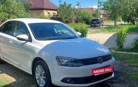 Volkswagen Jetta VI, 2012 год, 1 270 000 рублей, 4 фотография