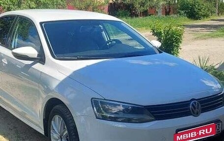 Volkswagen Jetta VI, 2012 год, 1 270 000 рублей, 3 фотография