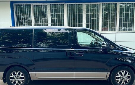 Hyundai H-1 II рестайлинг, 2018 год, 2 900 000 рублей, 9 фотография