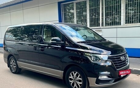 Hyundai H-1 II рестайлинг, 2018 год, 2 900 000 рублей, 6 фотография