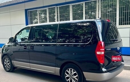 Hyundai H-1 II рестайлинг, 2018 год, 2 900 000 рублей, 10 фотография