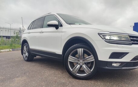 Volkswagen Tiguan II, 2018 год, 2 650 000 рублей, 2 фотография