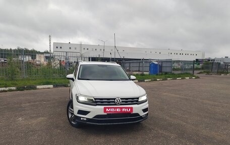 Volkswagen Tiguan II, 2018 год, 2 650 000 рублей, 3 фотография
